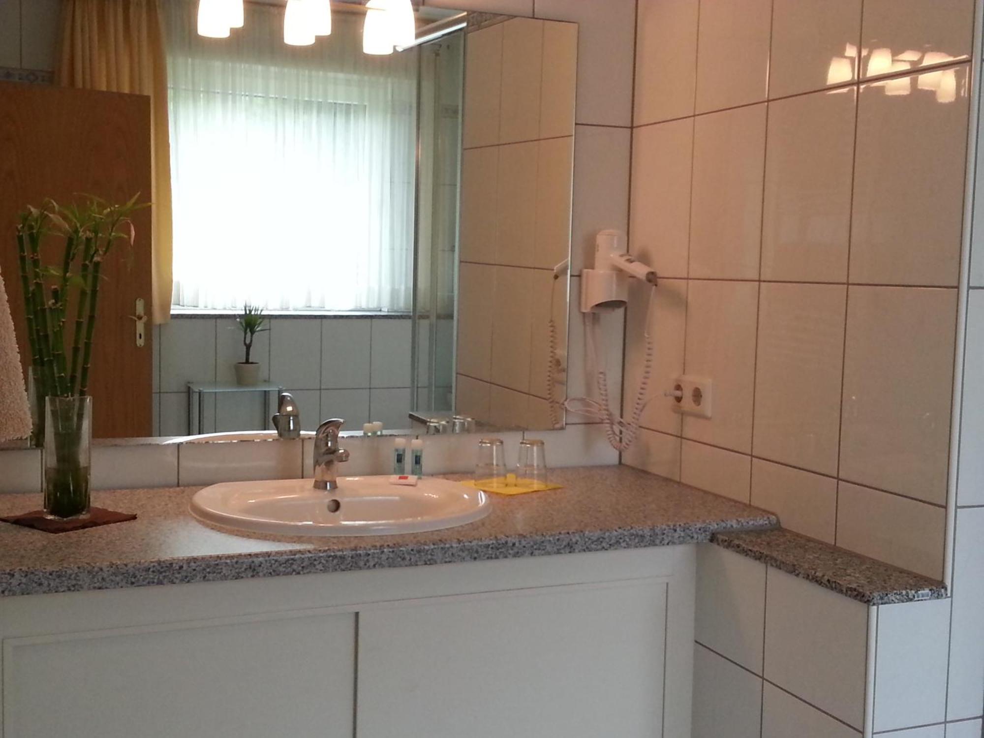 Apartmenthaus Sonnen Düsseldorf Habitación foto