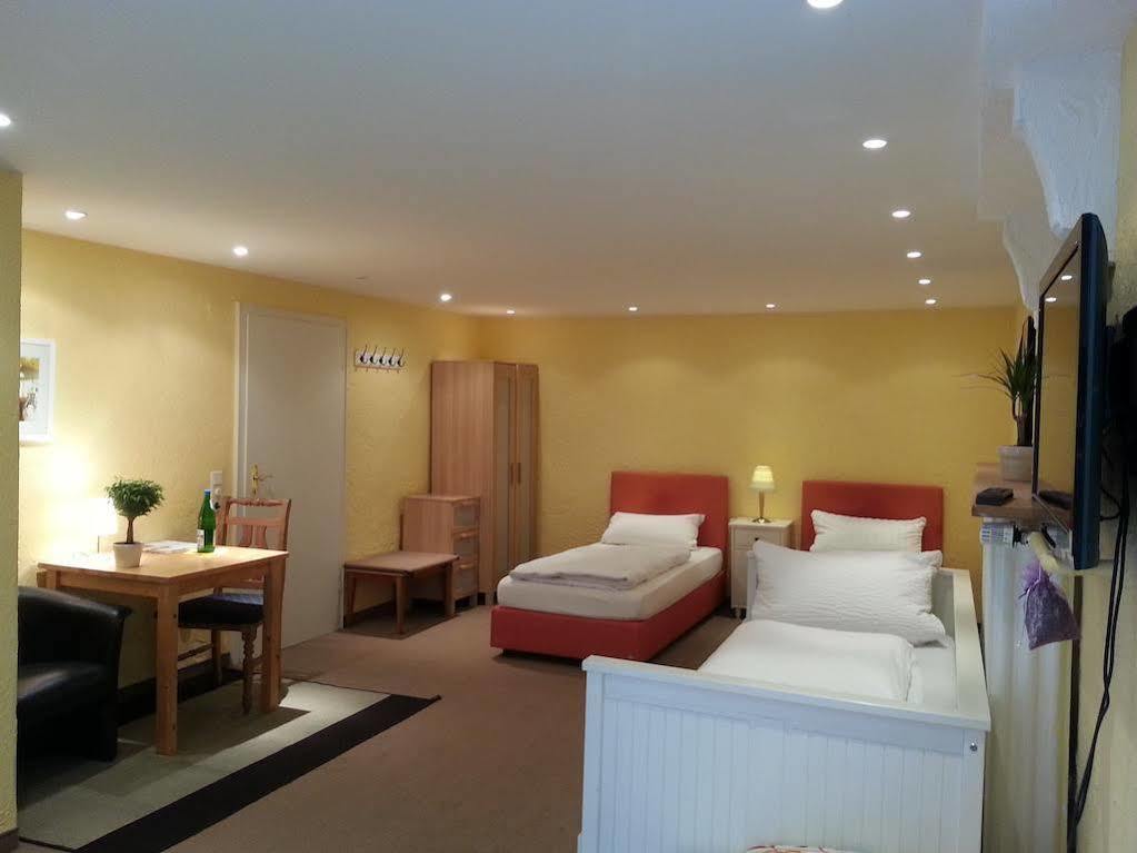Apartmenthaus Sonnen Düsseldorf Exterior foto